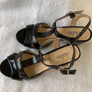 Rialto Patent Leather Shoes Size 7M NWOT